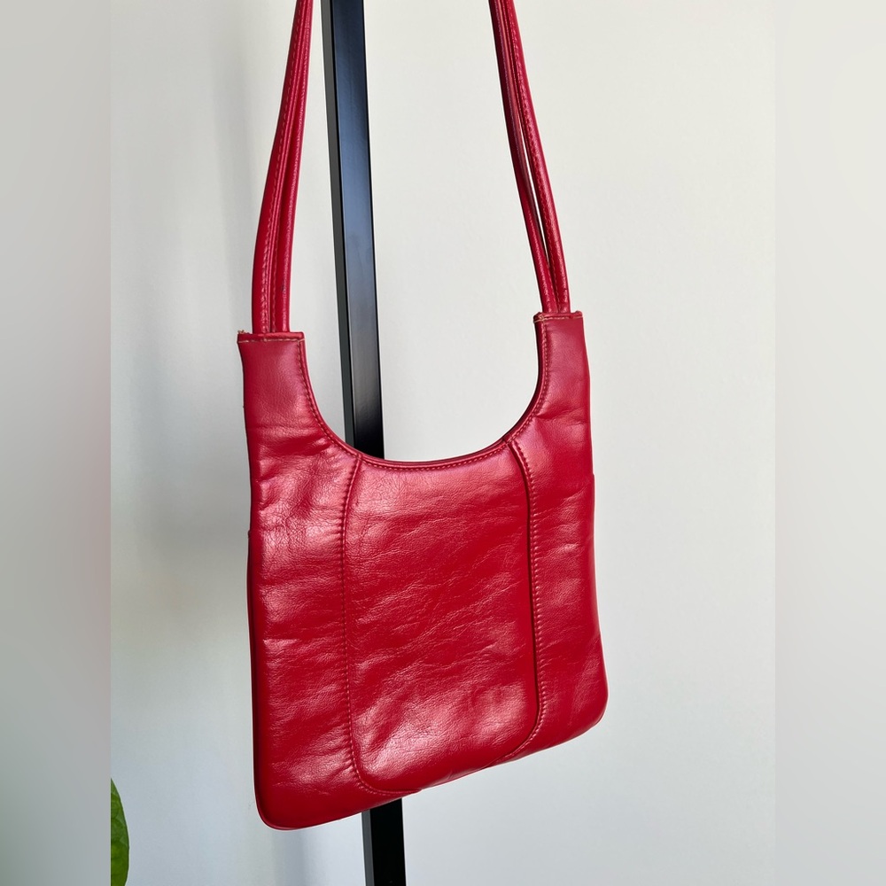 Vintage Y2K Red Faux Leather Shoulder Bag Minimalist Purse - Picture 4 of 10